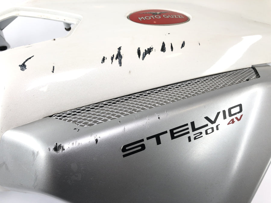 Moto Guzzi Stelvio 1200 4V [2009] - Covered side part on the right displacement part