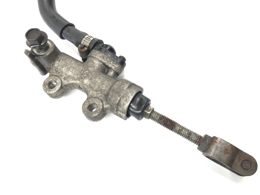 Suzuki GSX-R 1100 W GU75 C [1994] - Rear brake pump foot brake pump