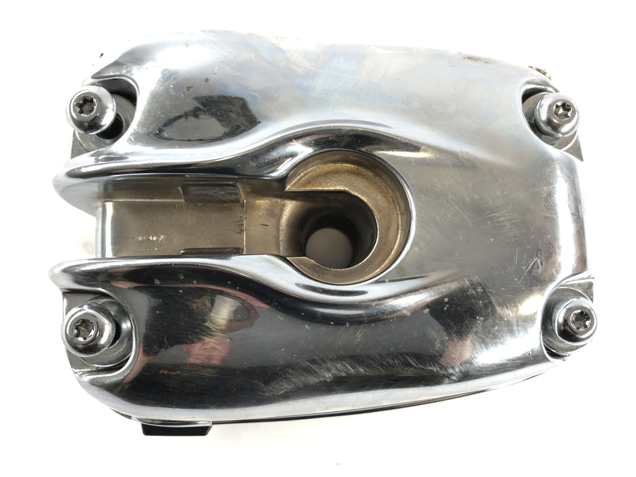 BMW R 1200 C 259c [1997] - valve lid on the right