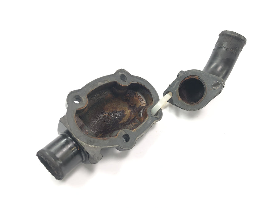 Triumph Speed ​​Triple T509 [1998] - Coolant connection cooling water flange housing cover