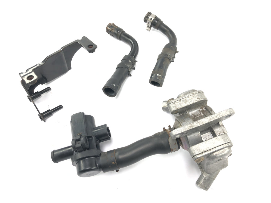 Triumph Bonneville T100 986MF [2012] - Valve d'air secondaire système d'air secondaire