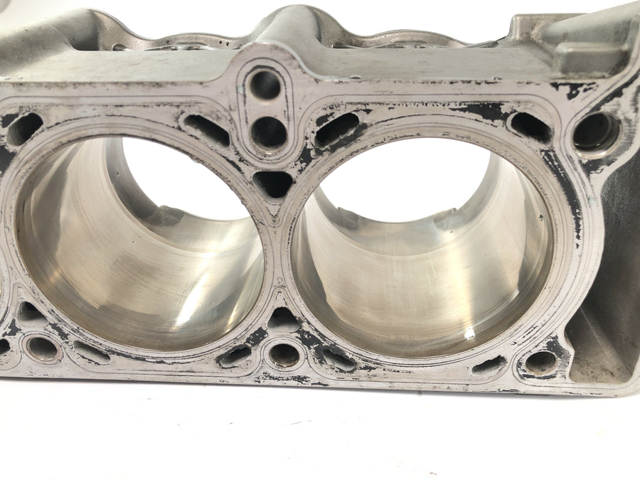 Benelli TNT 1130 [2009] - cylinder with piston