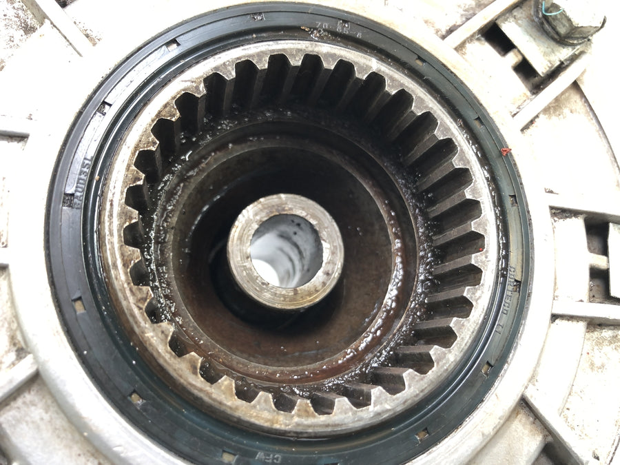 Moto Guzzi V7 Special [1971] - Cardan shaft final drive