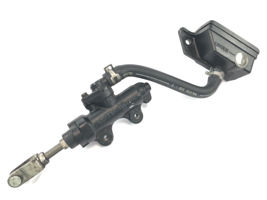 Suzuki Intruder VL 1500 AL [2000] - Rear brake pump master cylinder