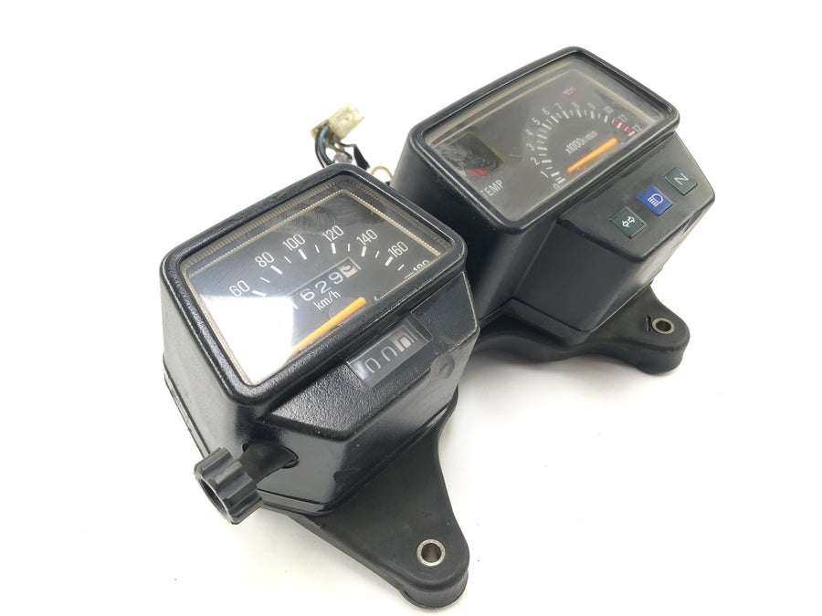 Yamaha RD 350 YPVS 31K [1984] - Speedometer cockpit