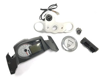 Moto Guzzi Stelvio 1200 4V [2009] - locksmith with speedometer control unit tank lock and fork bridge above