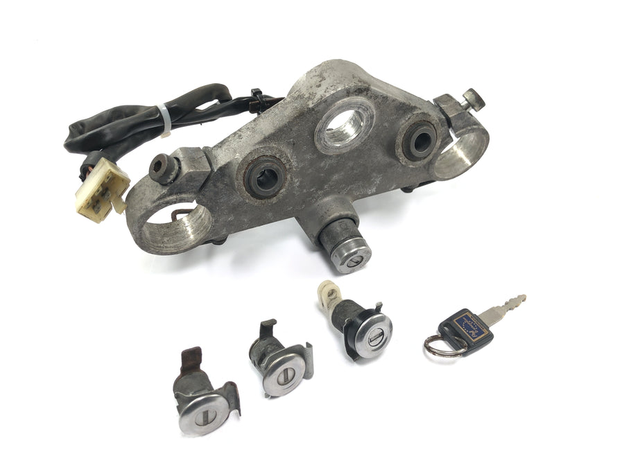 Honda ST 1100 SC26 Pan European [1990] - Kit de serrures avec serrure de contact de pont de fourche supérieur