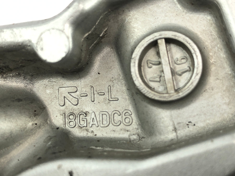 Suzuki GSX R 1000 WVBZ K3 [2003] - Soziusfußrasten mit Halterung links und rechts Paar