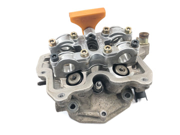 BMW C1 125 [2002] - Cylinder head valve train without camshafts