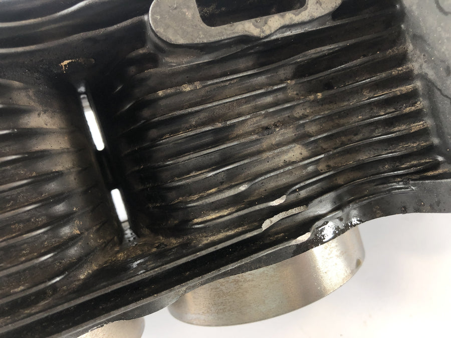 Suzuki Bandit 1200 GV75A [1998] - Cylindre avec piston