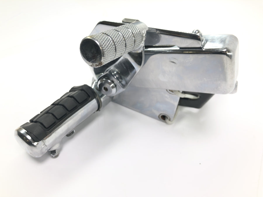 Honda VTX 1800 SC46 [2004] - Driver's footrest right with bracket and brake pedal
