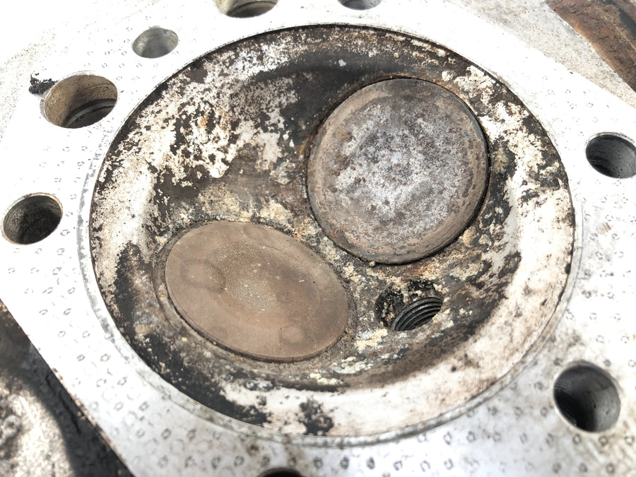 BMW R 100 RT 247 [1981] - Cylinder head on the left