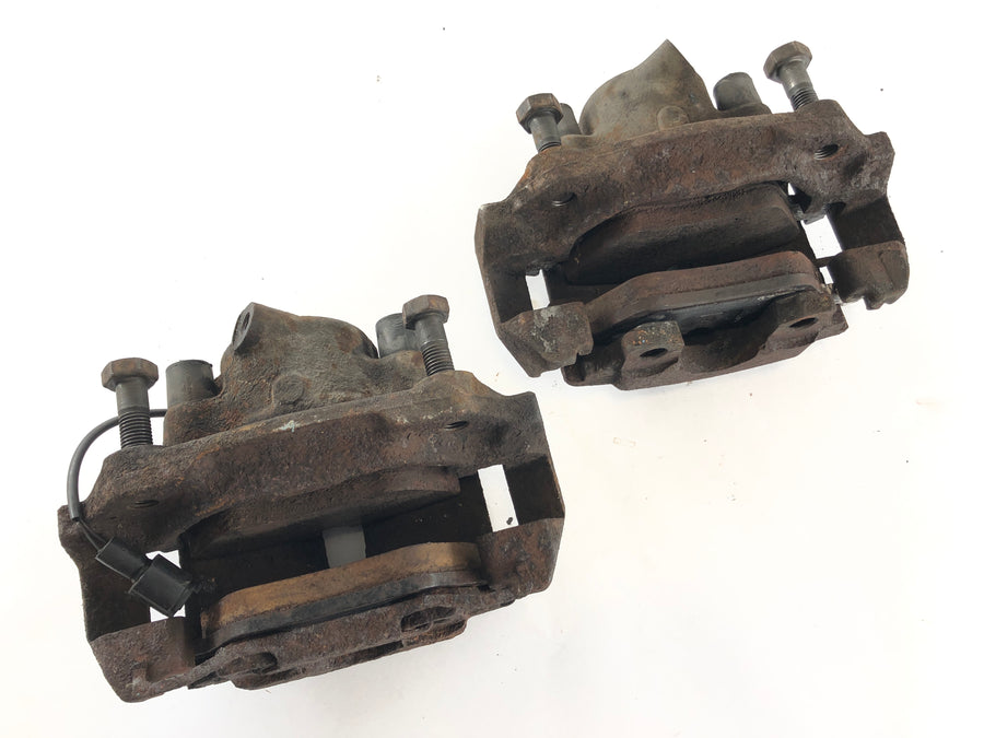 BMW M 535i E28 [1986] - Bremssattel vorne Set Paar