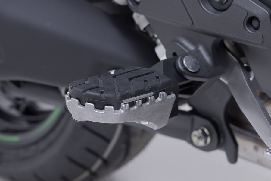 Kawasaki Versys 1100 [2025-2026] - Kit repose-pieds ION argent – photo 1