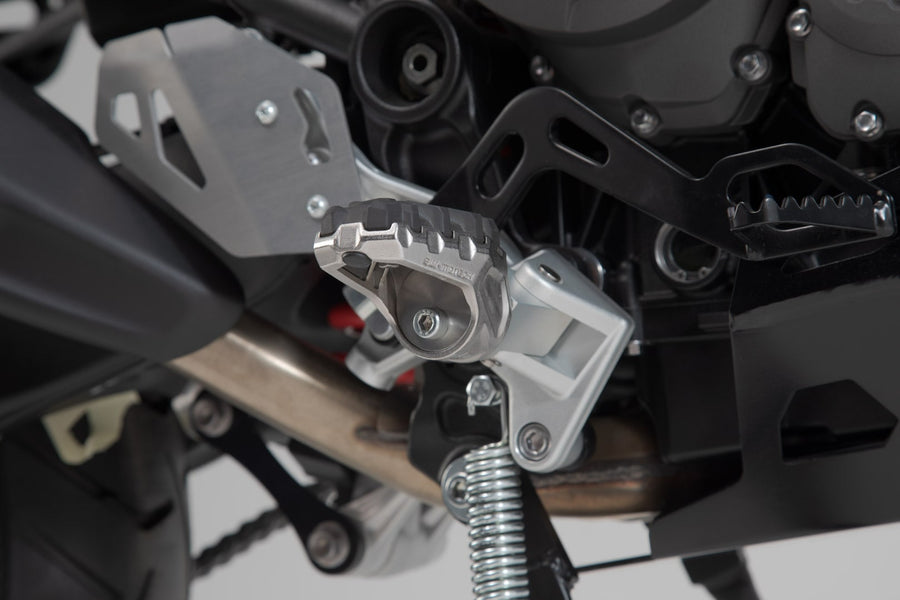 Triumph Tiger 900 Bond Edition [2022-2023] - EVO Fußrasten-Kit – Bild 3