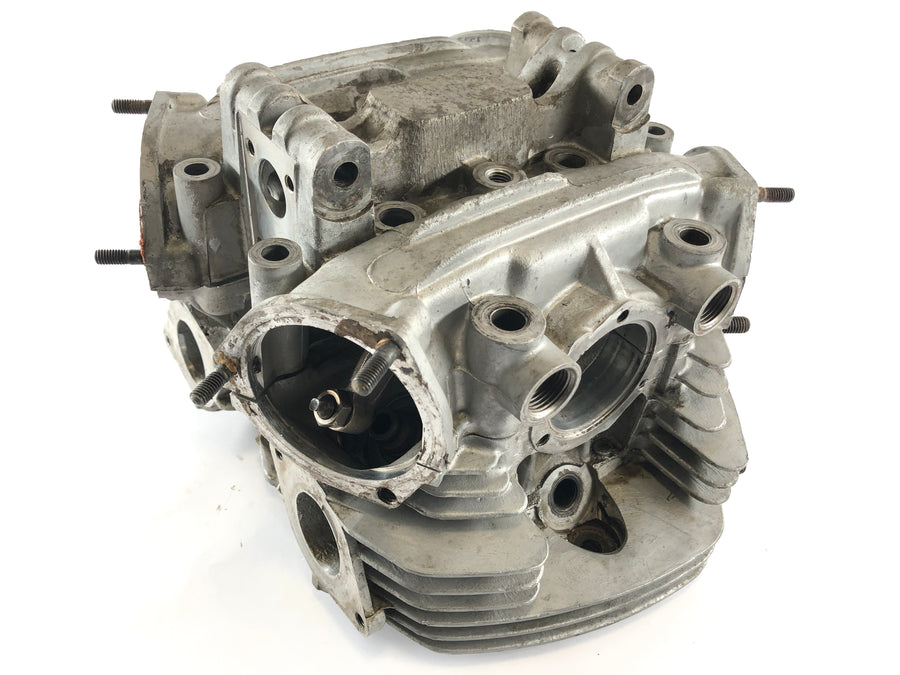 Yamaha XS 650 Type 447 [1975] - Cylinder head