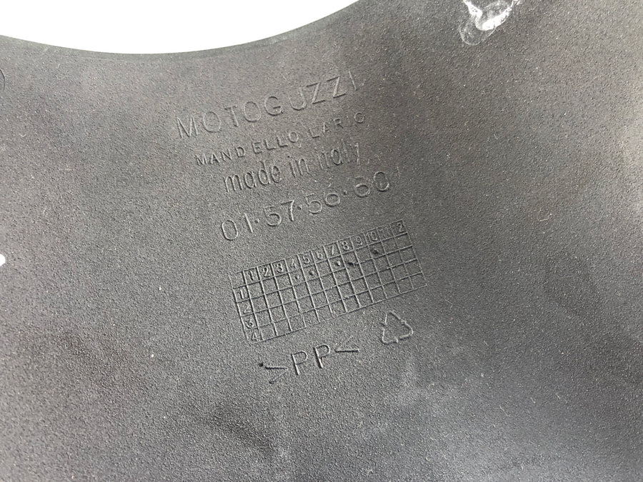 Moto Guzzi V11 Tenni [2001] - Lamp cover Fairing in the middle above the front headlight