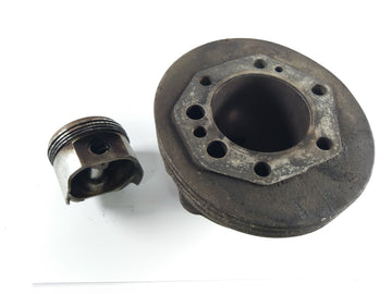 Moto Guzzi V7 850 GT - Cylinder &amp; Piston