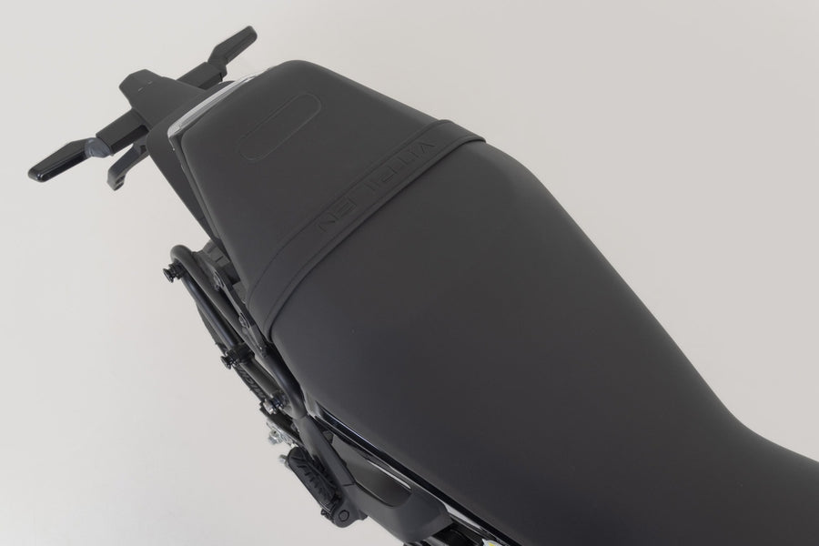 Husqvarna Svartpilen 401 [2023-2026] - Système de sacoches latérales Legend Gear LC2 Black Edition – Image 4