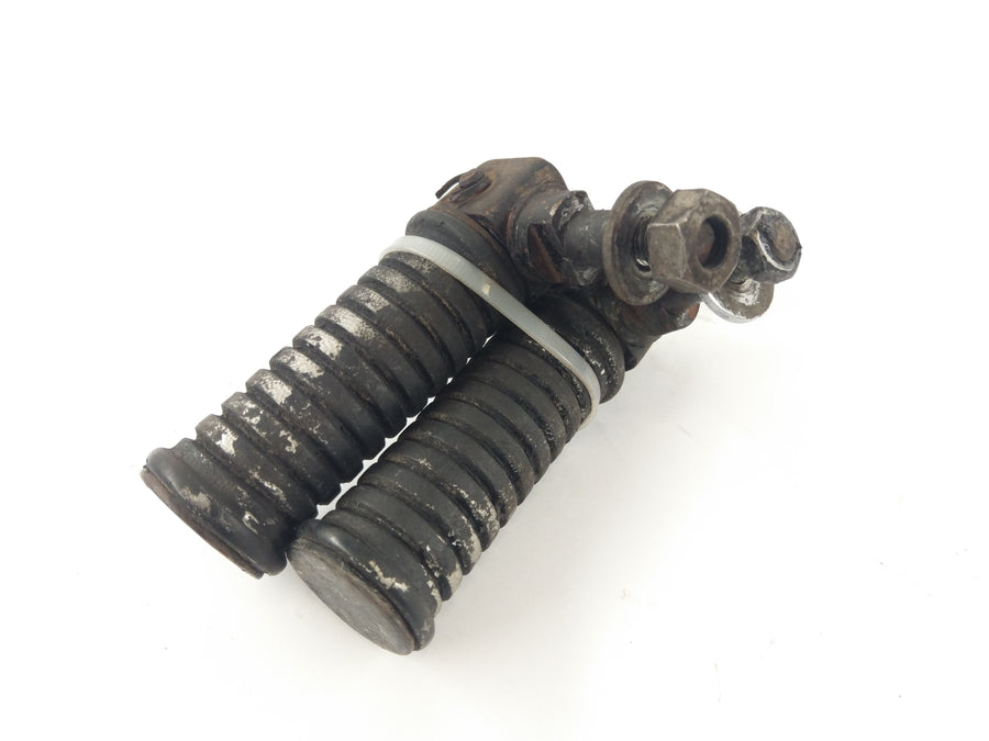 Suzuki GT 550 [1978] - Passenger footrests footrests pair