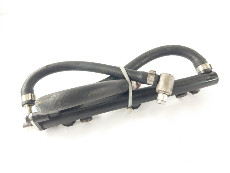 Triumph Sprint 955i RS T695 [2000] - Conduite de carburant, distributeur de carburant