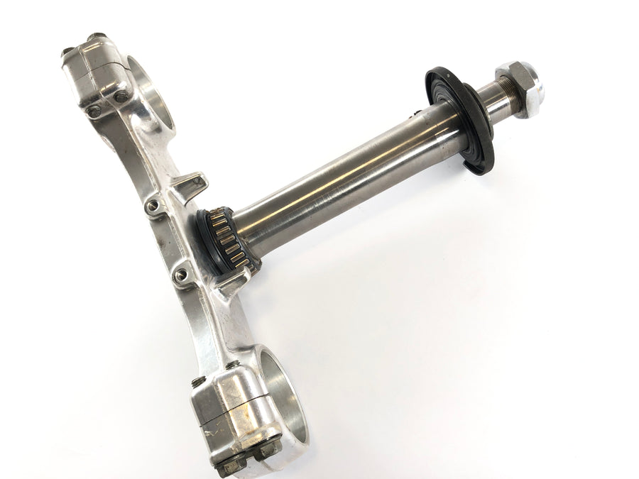 Kawasaki ZXR 400 ZX400L [1993] - lower triple clamp
