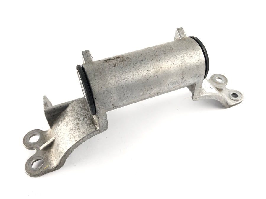 Yamaha XT 1200 Z Super Tenere DP01 [2012] - Fuel tank bracket