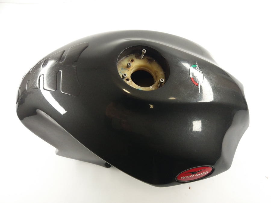 Moto Guzzi Breva 750 IE [2004] - Tank