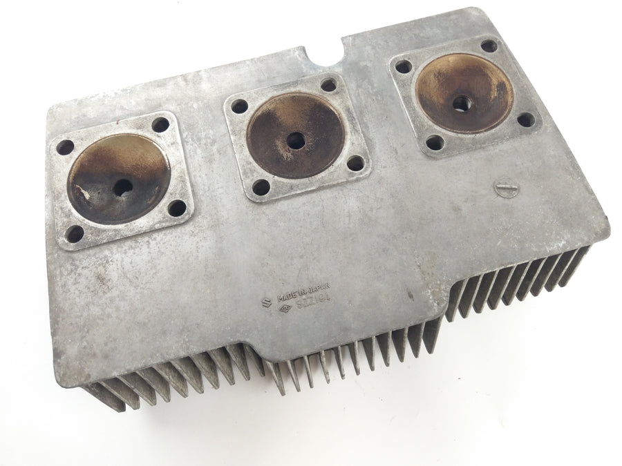 Suzuki GT 550 [1978] - Cylinder head