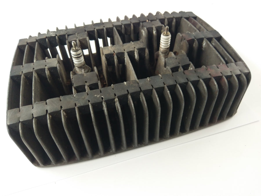 Suzuki GT 250 X7 [1979] - Cylinder head
