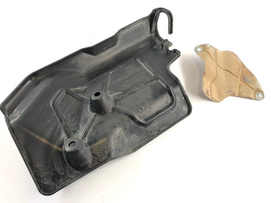 Yamaha Grizzly 660 AM03W [2003] - Fairing cover with heat protection right