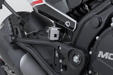 BMW F 650 GS (800 CC) Twin Special Edition [2012] - Protection du réservoir de liquide de frein – photo 2