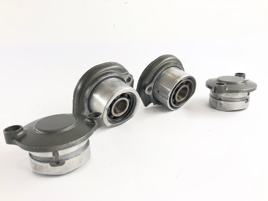 Ducati 888 Strada [1993] - Engine cover vertical cylinder camshaft guide