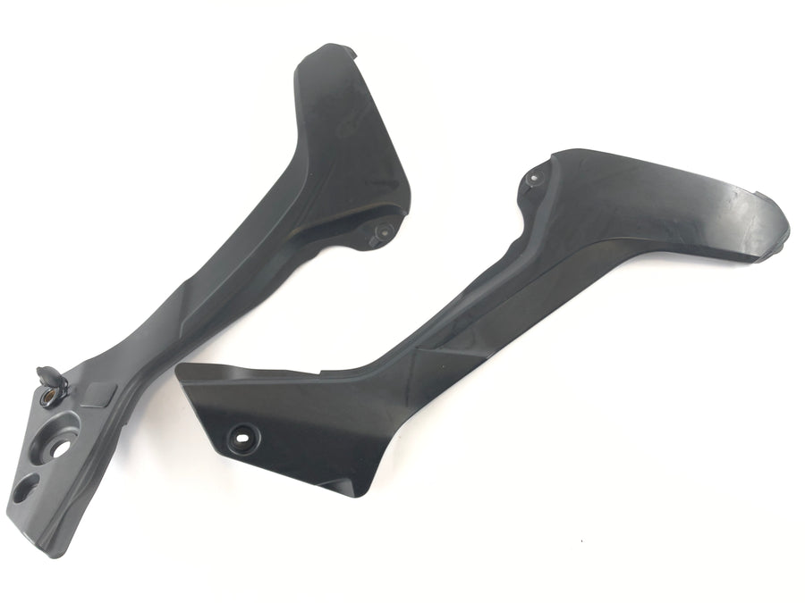 Triumph Tiger 1050 115NG [2016] - Verkleidung links und rechts Halter