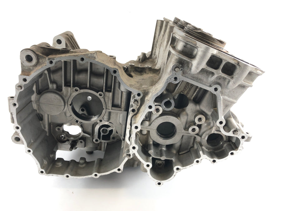 Triumph Daytona 955i T595 [2001] - Engine housing with cylinder and liners