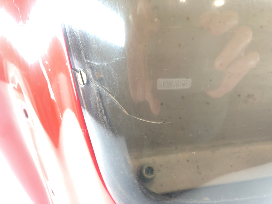 Moto Guzzi Le Mans 1000 VV [1988] - Habitacle, coque de phare avec fissure dans le pare-brise
