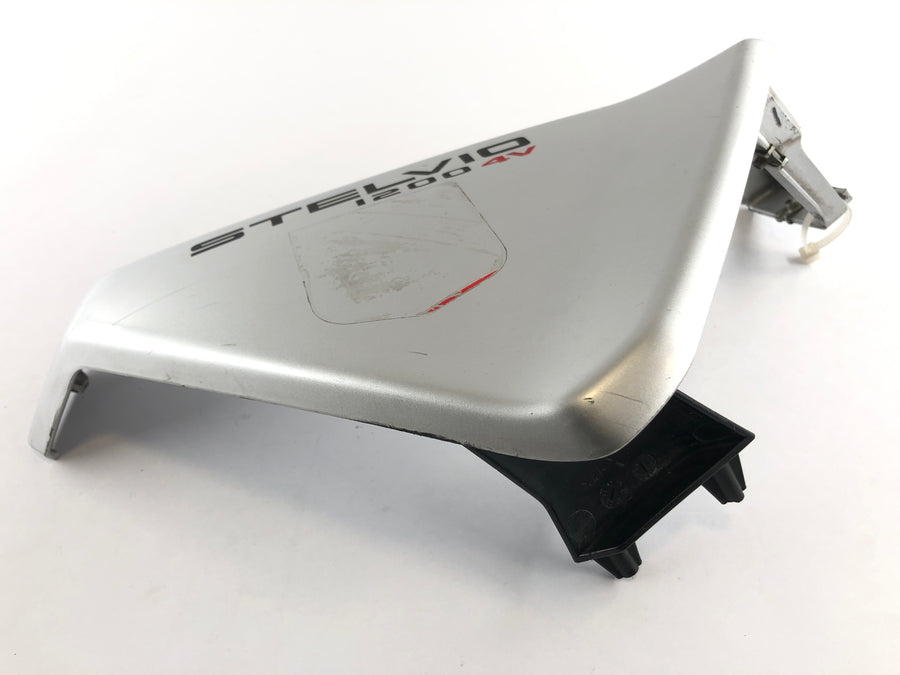 Moto Guzzi Stelvio 1200 8V [2011] - Cache latéral droit carénage