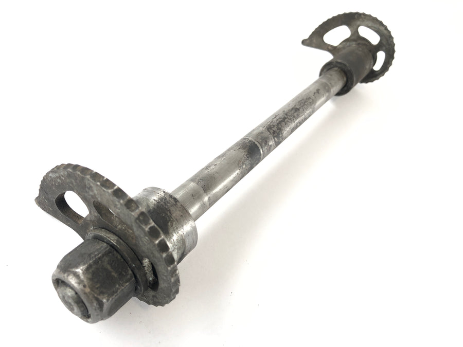 Suzuki DR 750 S SR41B [1988] - Rear axle with chain tensioner