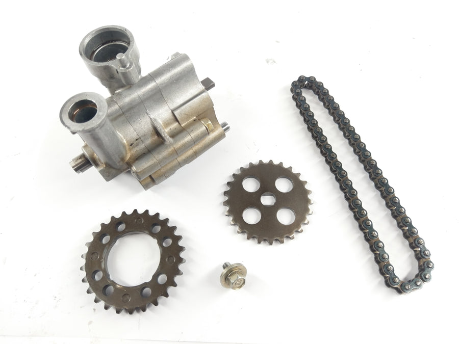 Honda VFR 800 FI RC46- Oil pump with drive