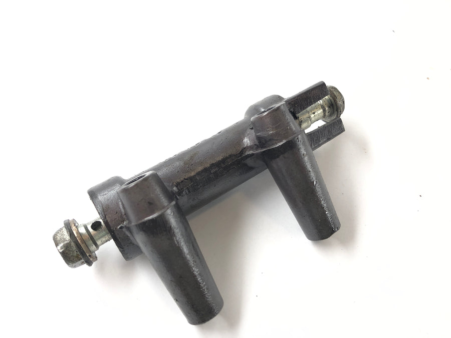 Kawasaki ZX9-R ZX900B [1996] - Brake distributor