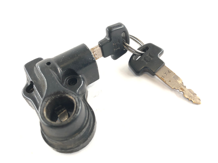 Honda CB 750 K RC01 [1983] - Seat lock with key