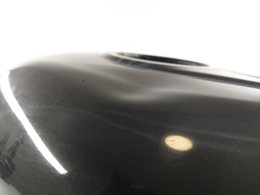 Suzuki GSXR 1100 GV73A [1992] - Tank petrol tank slight dents
