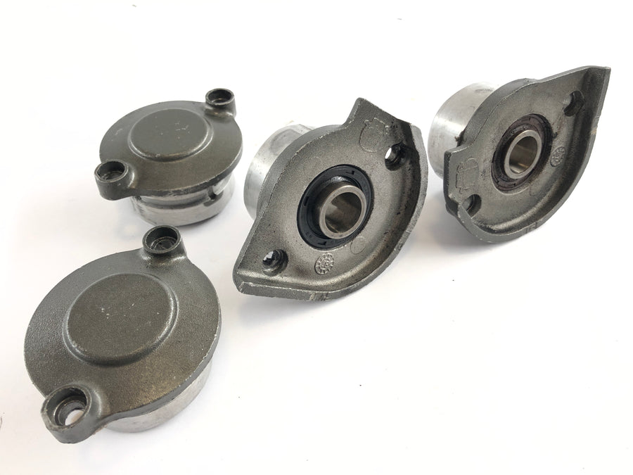 Ducati 888 Strada [1993] - Engine cover vertical cylinder camshaft guide